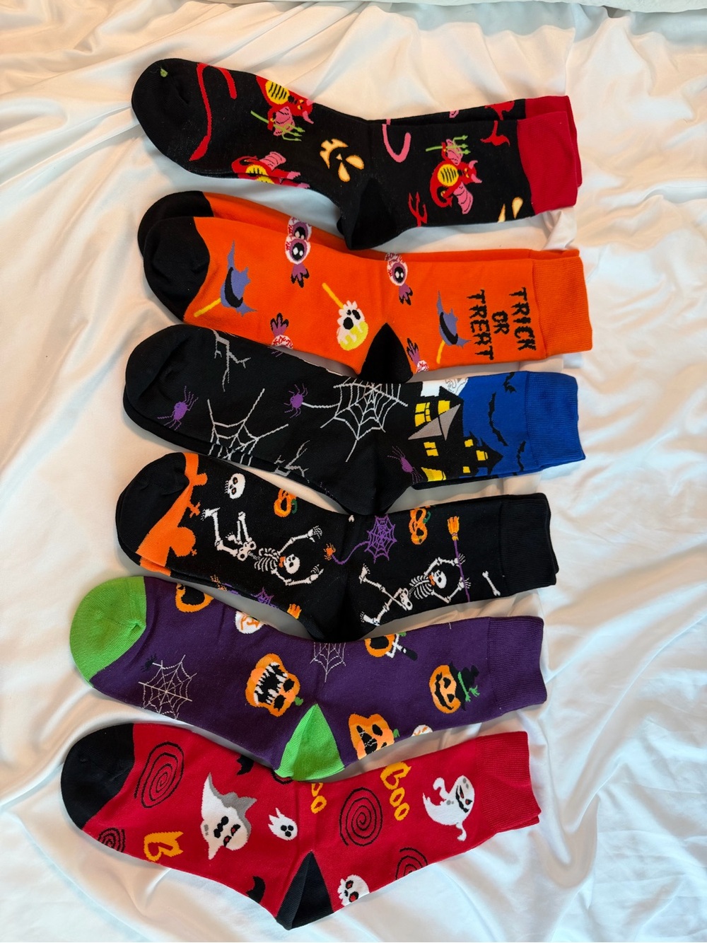 Halloween Crew Socks Pack - Multi-Color Holiday Designs brand new no tags